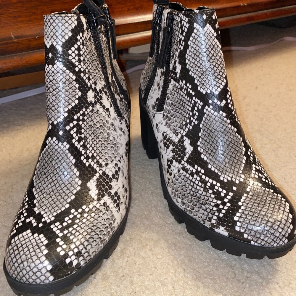 MIX NO. 6 COOYA BOOTIE